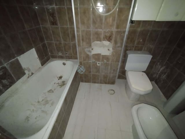 3 bedroom Apartment for sale in Torreagüera, Murcia city - € 70,000 (Ref: 9548621)