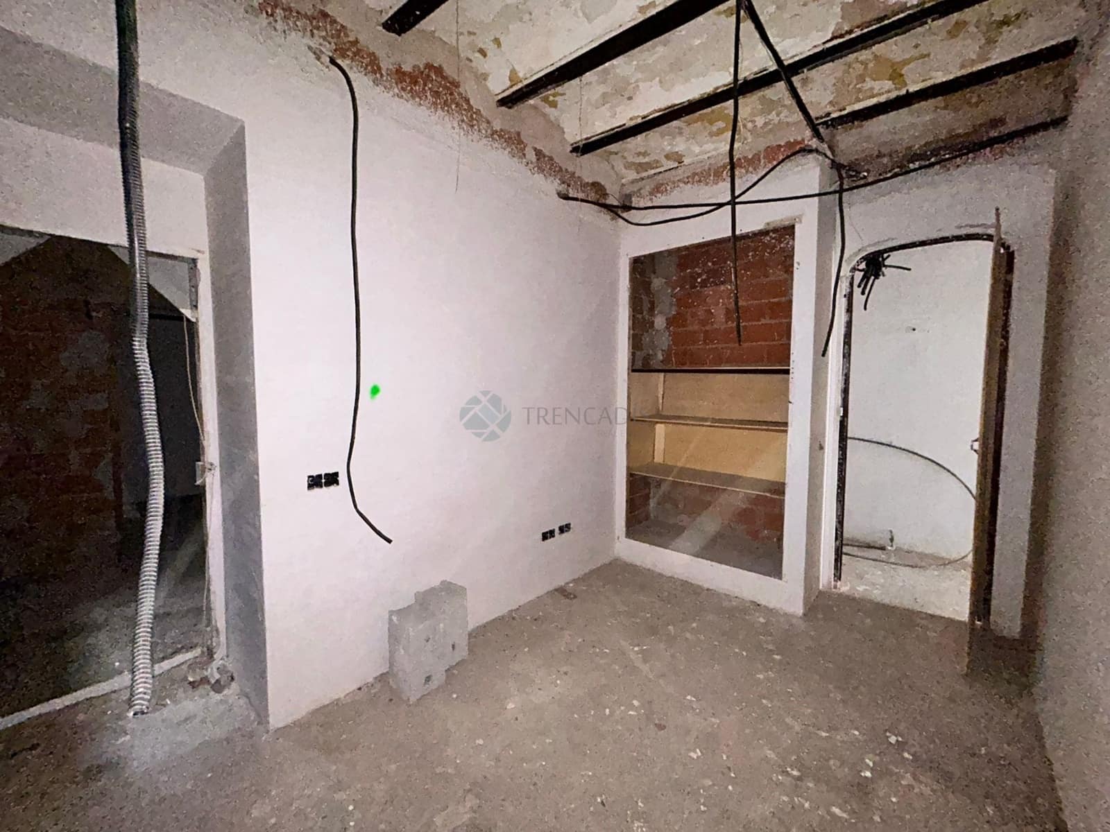 4 bedroom Townhouse for sale in Catadau - € 77,000 (Ref: 9580117)