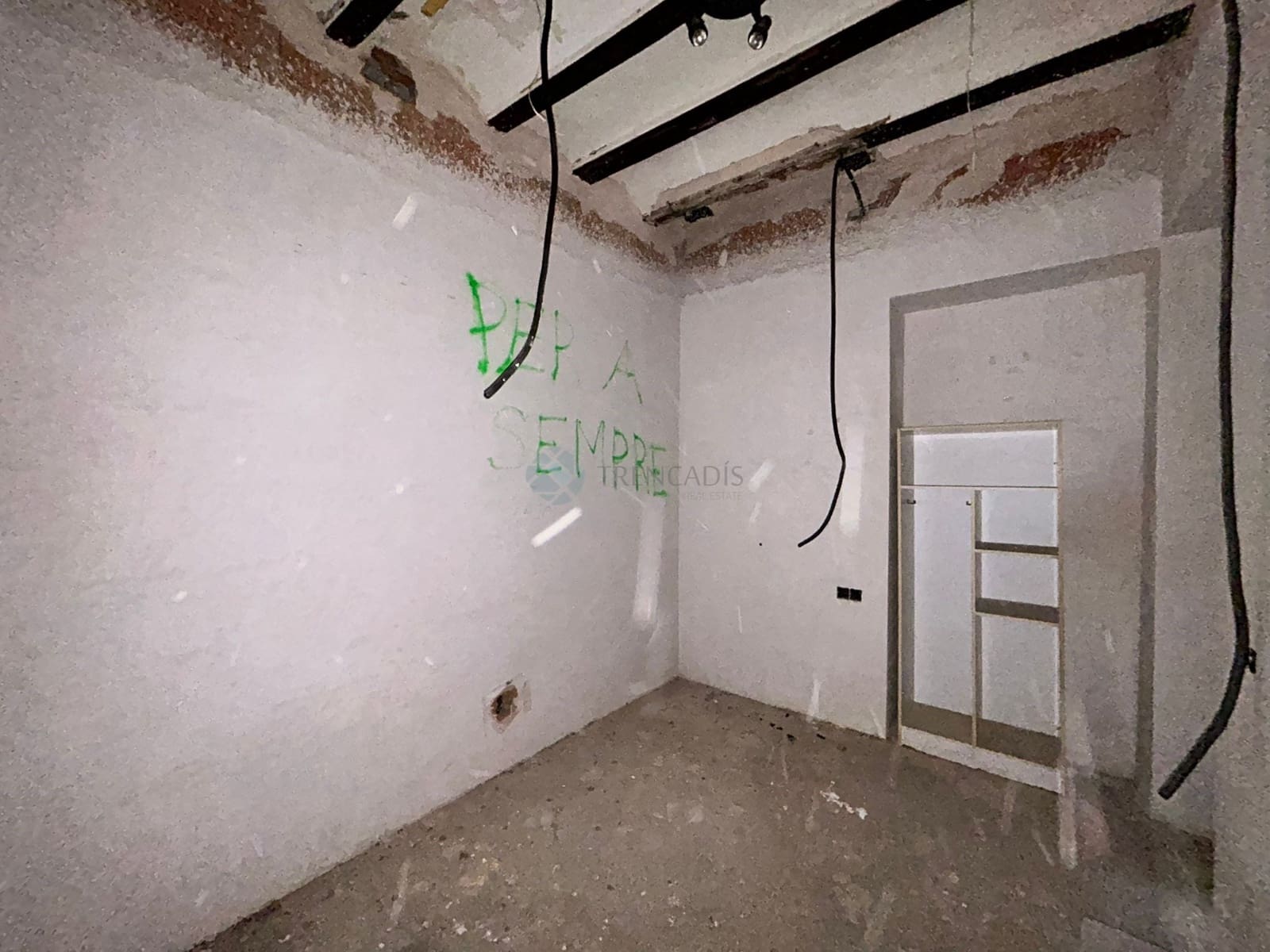 4 bedroom Townhouse for sale in Catadau - € 77,000 (Ref: 9580117)