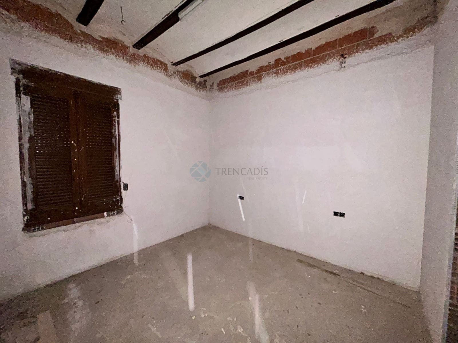 4 bedroom Townhouse for sale in Catadau - € 77,000 (Ref: 9580117)