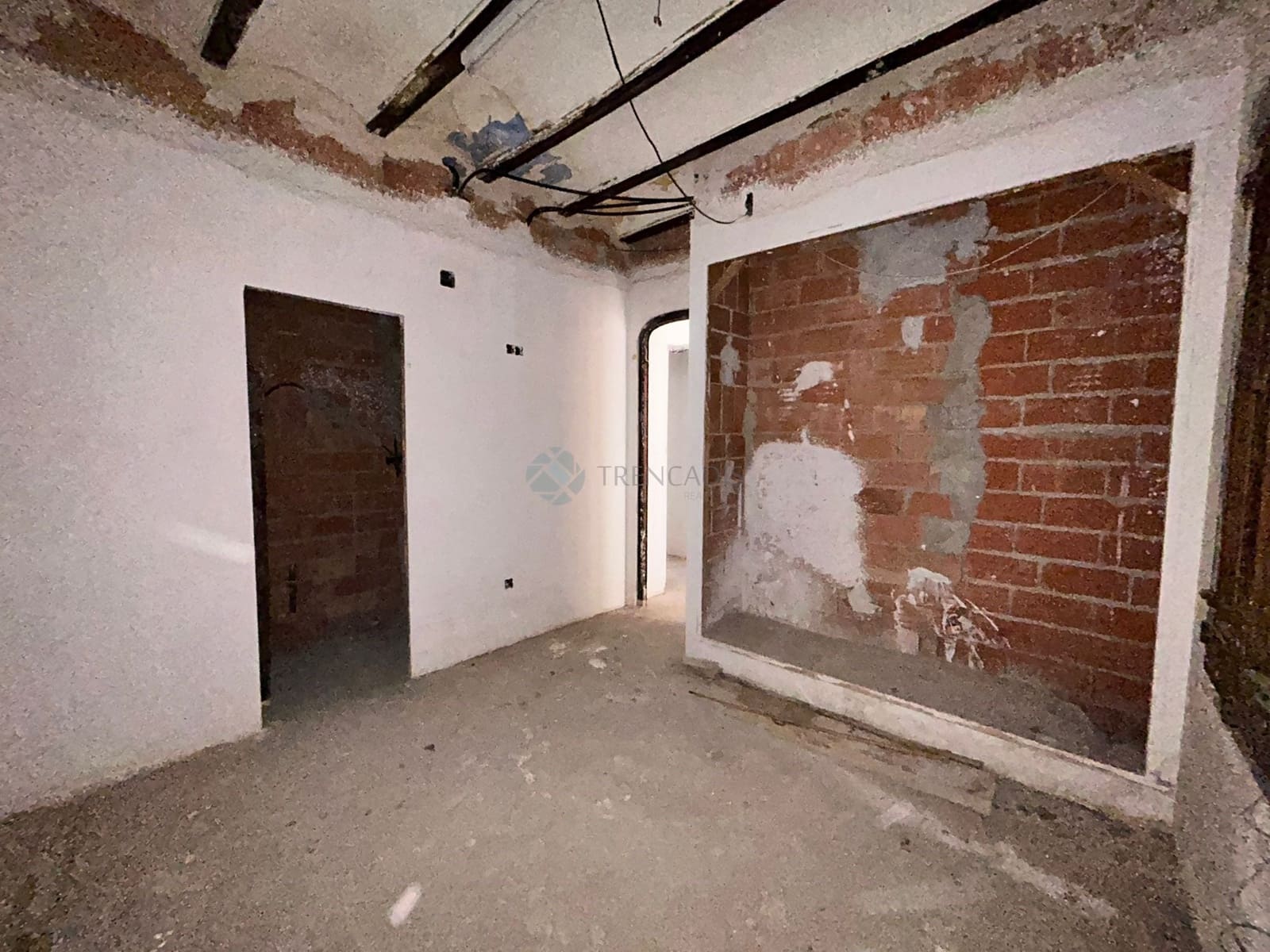 4 bedroom Townhouse for sale in Catadau - € 77,000 (Ref: 9580117)