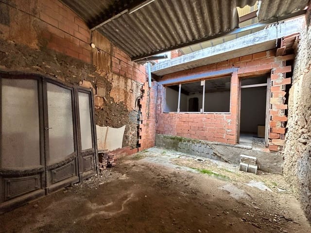 4 slaapkamer Huis te koop in Catadau - € 77.000 (Ref: 9580117)