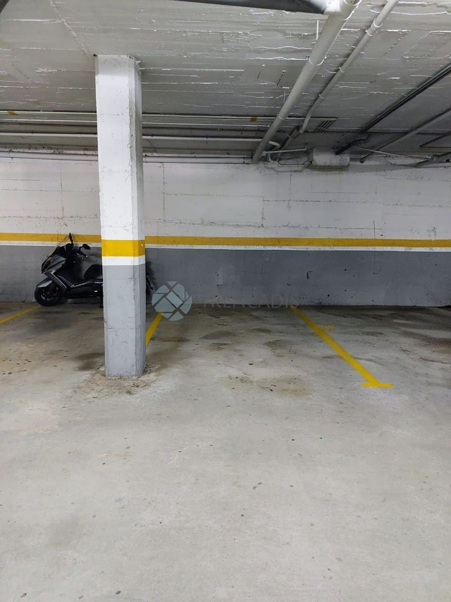 5 bedroom Penthouse for sale in Les Franqueses del Valles with garage - € 279,000 (Ref: 9592297)