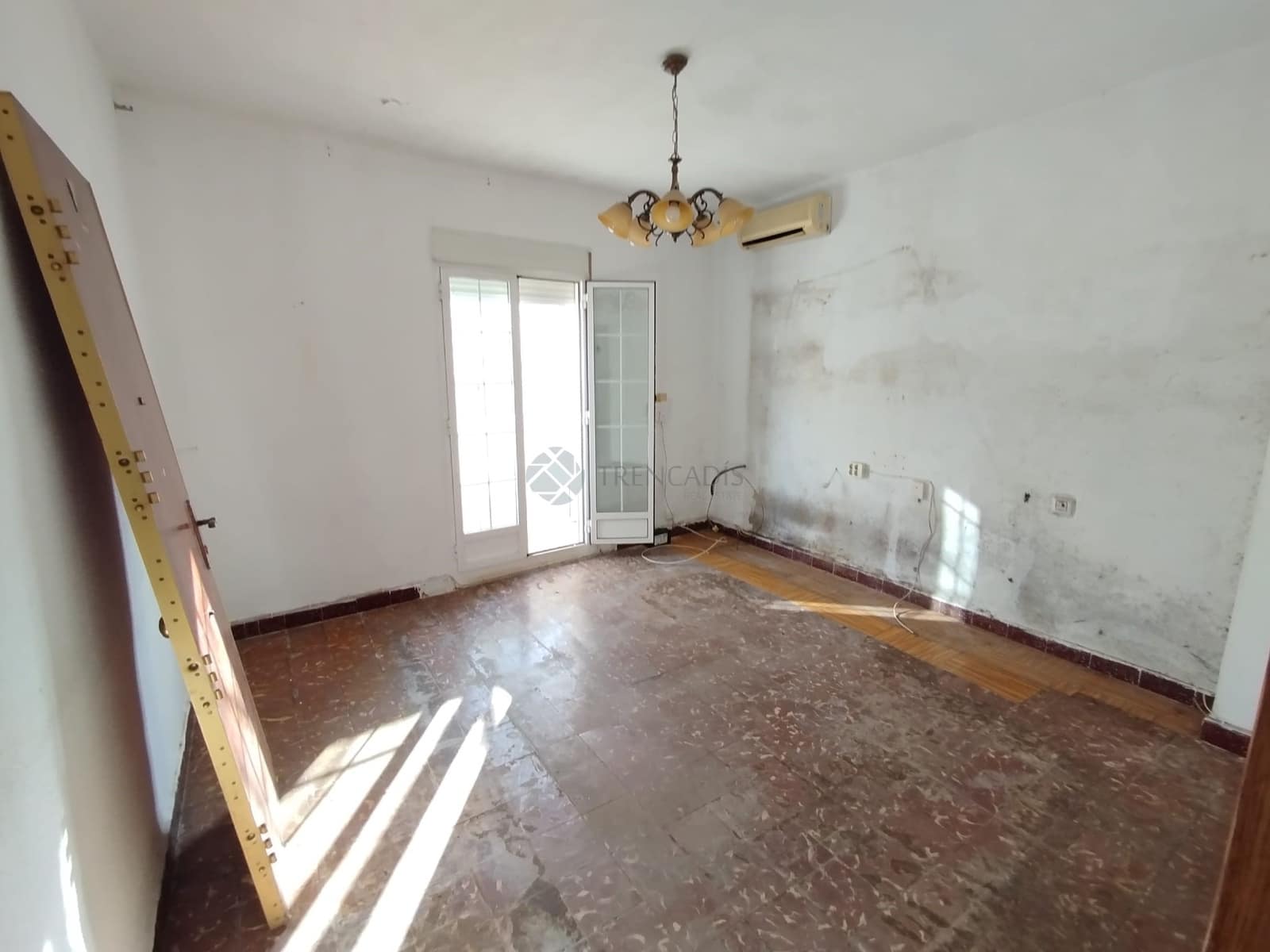 3 Zimmer Apartment zu verkaufen in Valencia Stadt - 150.000 € (Ref: 9593278)