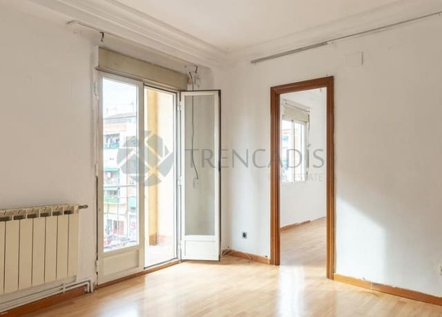 3 makuuhuone Huoneisto myytävänä paikassa Madrid kaupunki - 350 000 € (Ref: 9596471)