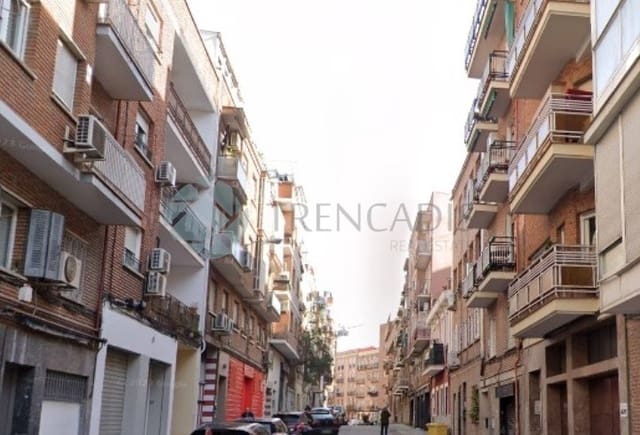 3 makuuhuone Huoneisto myytävänä paikassa Madrid kaupunki - 297 000 € (Ref: 9596472)