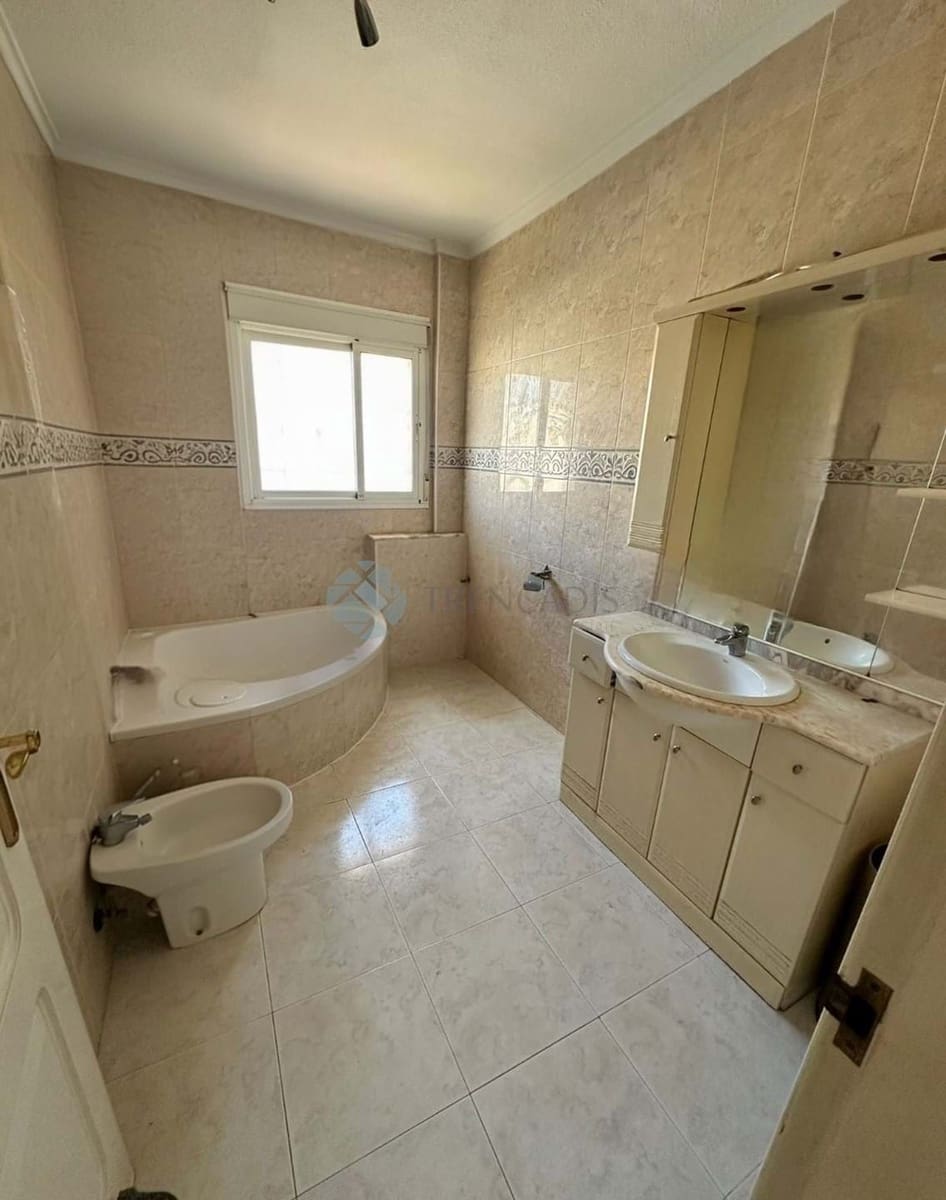 Adosado de 3 habitaciones en Benijófar en venta - 199.000 € (Ref: 9610018)