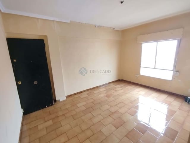 3 bedroom Apartment for sale in Valencia city - € 79,000 (Ref: 9610153)