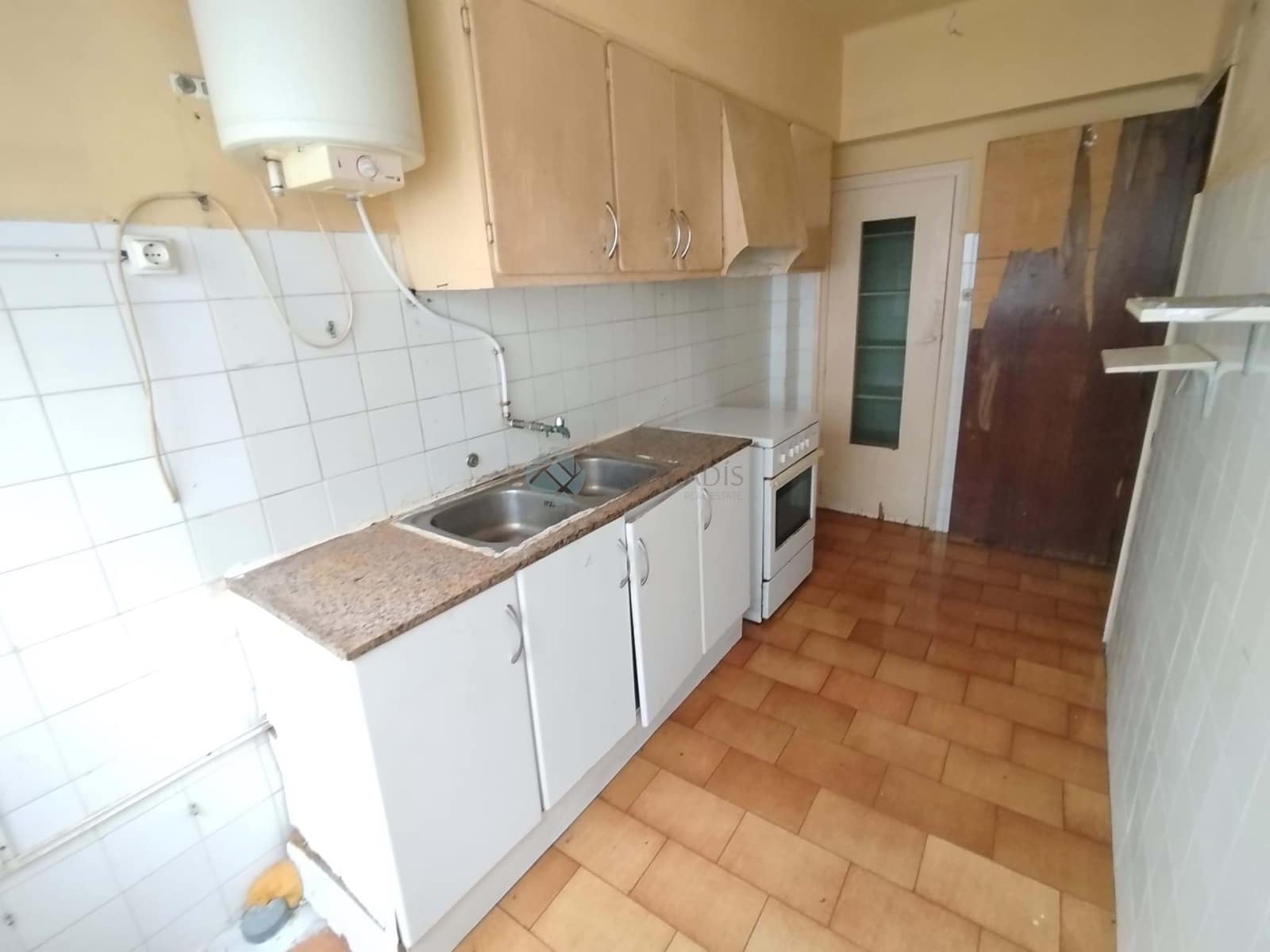 3 bedroom Apartment for sale in Valencia city - € 79,000 (Ref: 9610153)