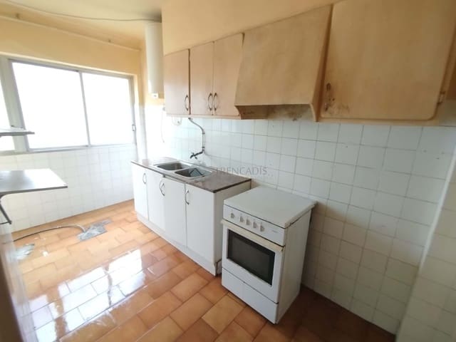 3 bedroom Apartment for sale in Valencia city - € 79,000 (Ref: 9610153)