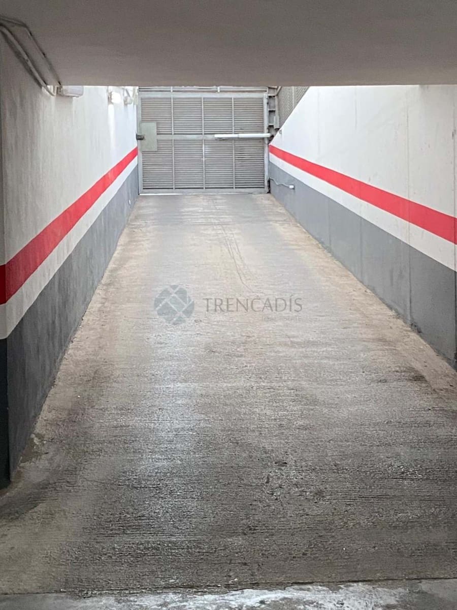 Garage for sale in Valencia city - € 25,500 (Ref: 9610243)