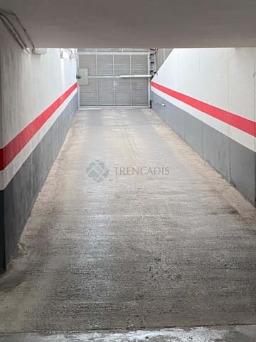 Garaje en València ciudad en venta - 25.500 € (Ref: 9610243)