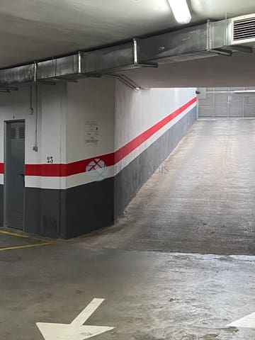 Garaje en València ciudad en venta - 25.500 € (Ref: 9610243)