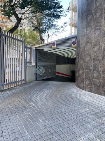 Garaje en València ciudad en venta - 25.500 € (Ref: 9610243)