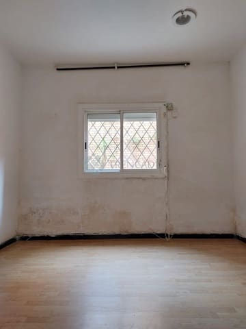 3 soverom Leilighet til salgs i Barcelona by - € 180 000 (Ref: 9614262)