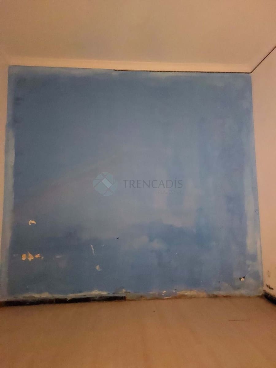 3 soverom Leilighet til salgs i Barcelona by - € 180 000 (Ref: 9614262)