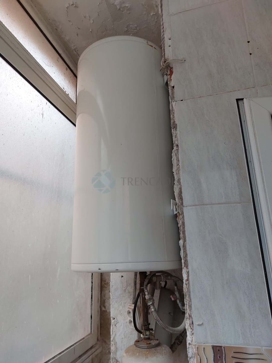 3 soverom Leilighet til salgs i Barcelona by - € 180 000 (Ref: 9614262)