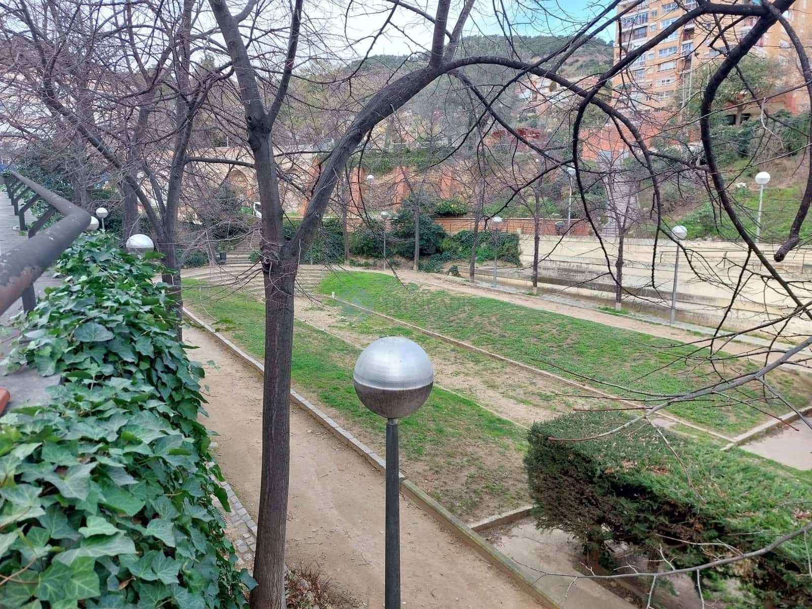 3 soverom Leilighet til salgs i Barcelona by - € 180 000 (Ref: 9614262)