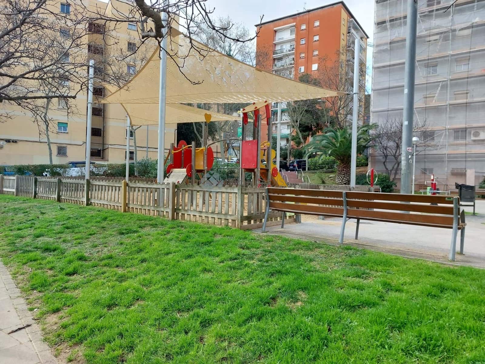 3 soverom Leilighet til salgs i Barcelona by - € 180 000 (Ref: 9614262)