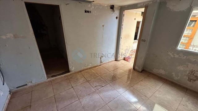 3 bedroom Terraced Villa for sale in La Vall d'Uixó - € 99,000 (Ref: 9617142)