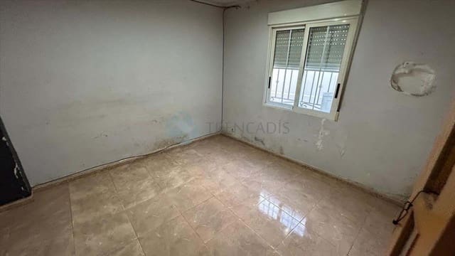 3 bedroom Terraced Villa for sale in La Vall d'Uixó - € 99,000 (Ref: 9617142)