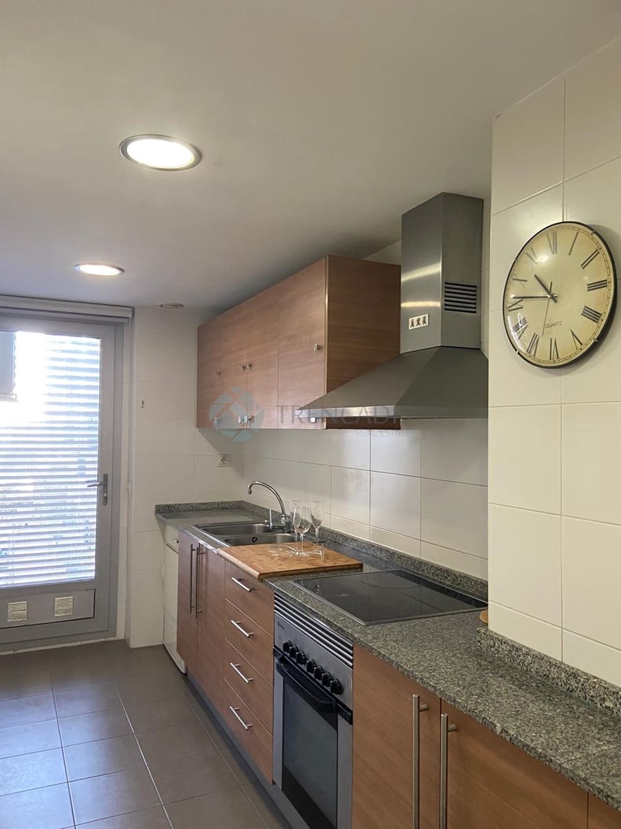 3 bedroom Apartment for sale in Valencia city with garage - € 360,000 (Ref: 9618745)