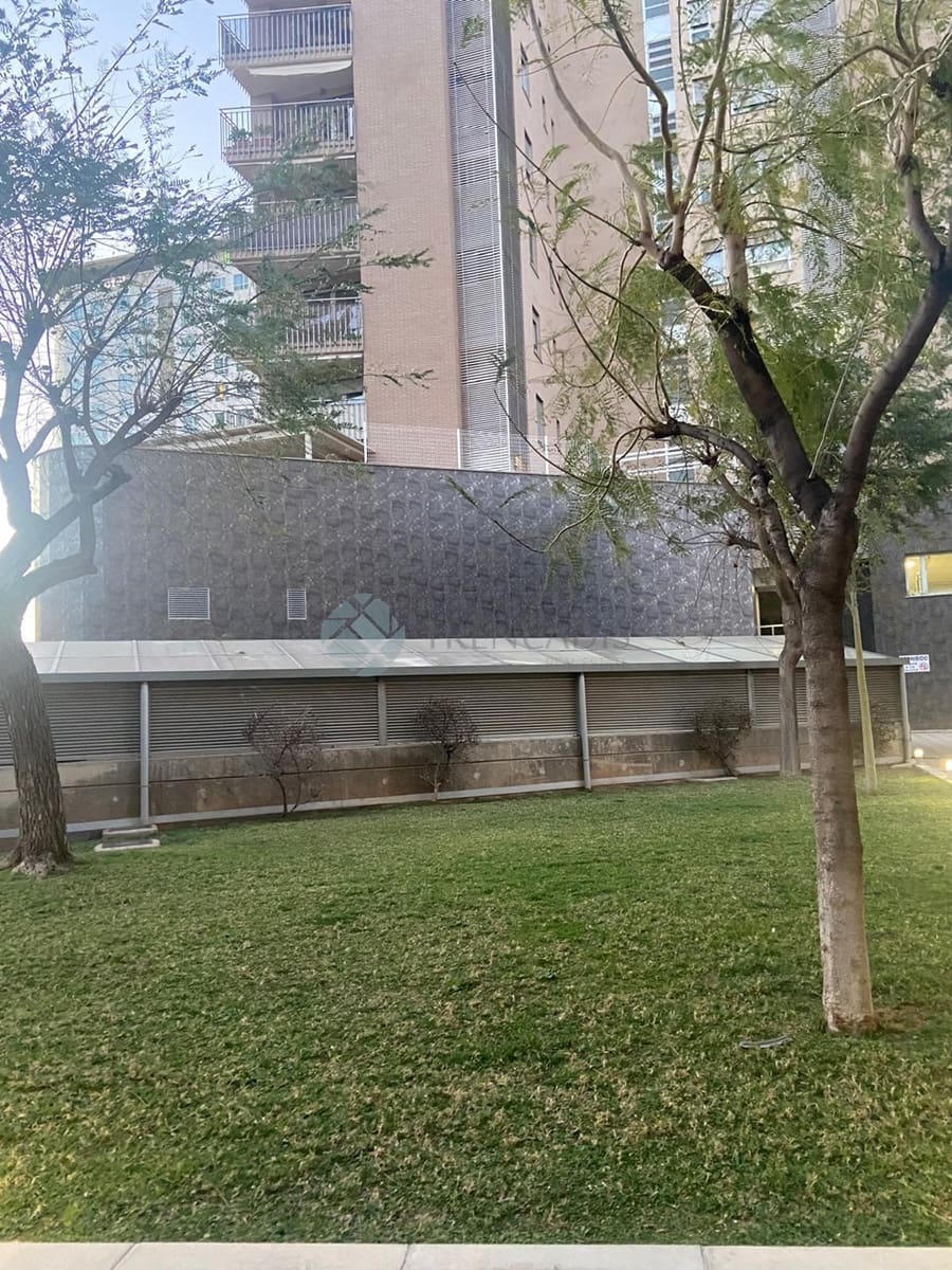 3 bedroom Apartment for sale in Valencia city with garage - € 360,000 (Ref: 9618745)