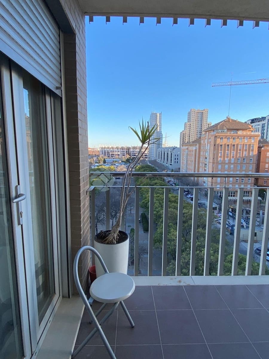 3 bedroom Apartment for sale in Valencia city with garage - € 360,000 (Ref: 9618745)