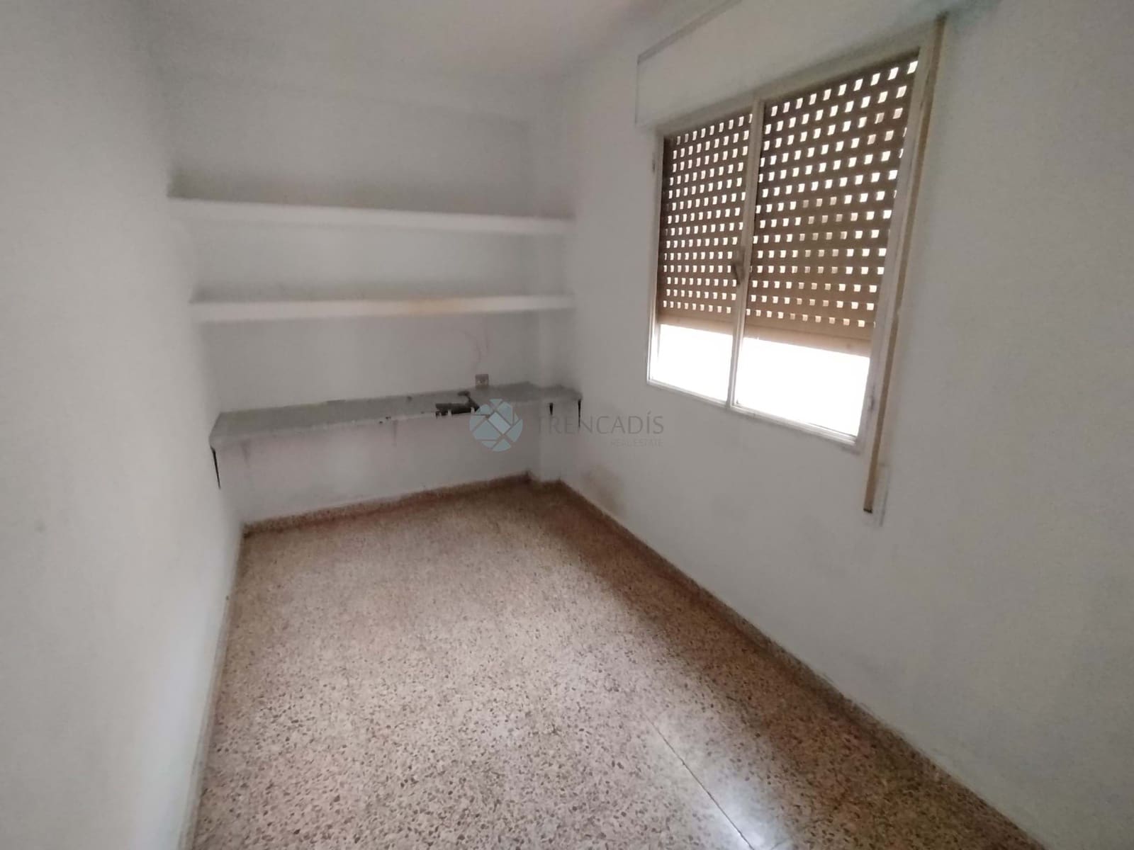 Apartamento de 3 habitaciones en Ayora en venta - 58.500 € (Ref: 9628337)