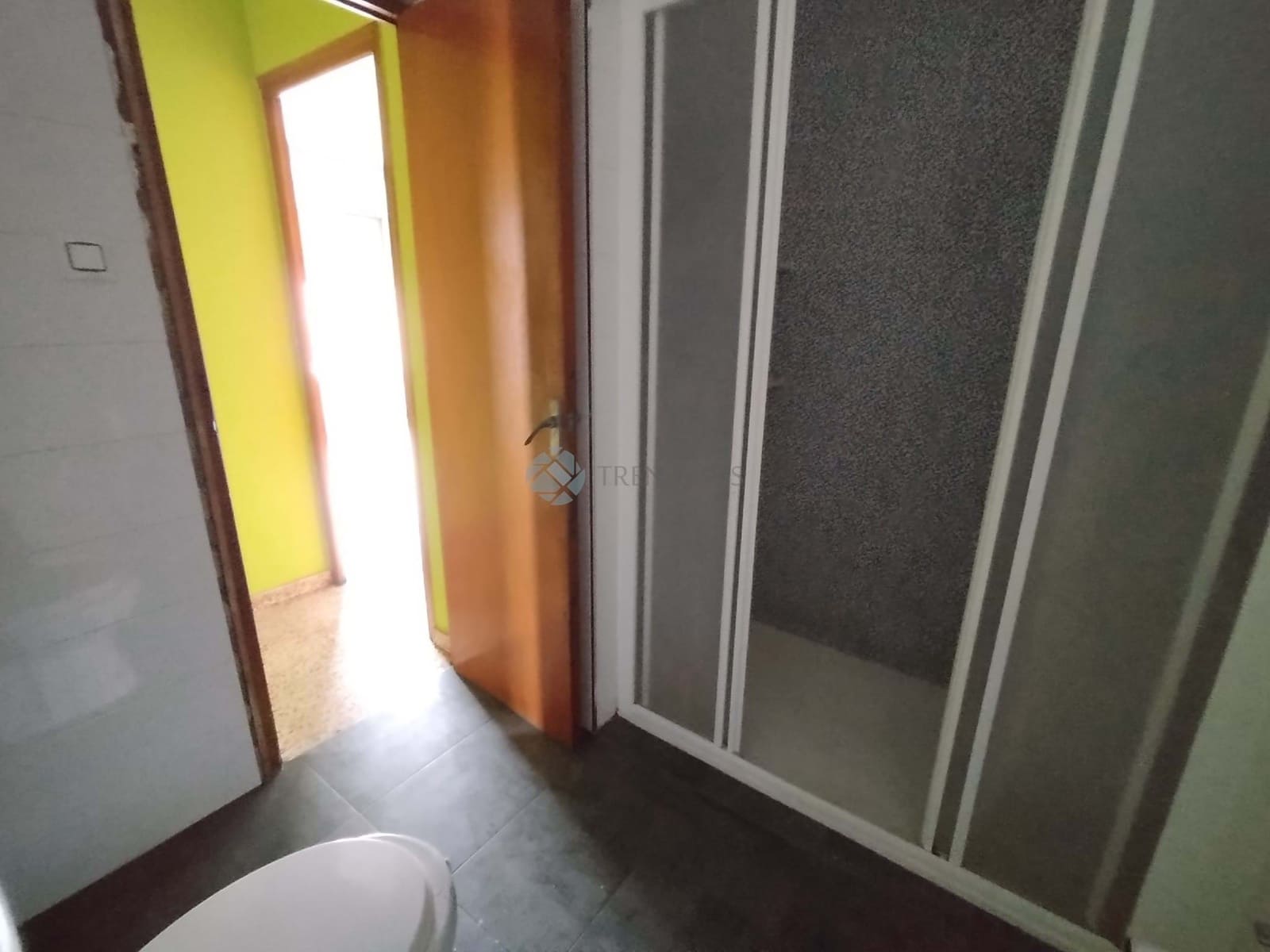 Apartamento de 3 habitaciones en Ayora en venta - 58.500 € (Ref: 9628337)