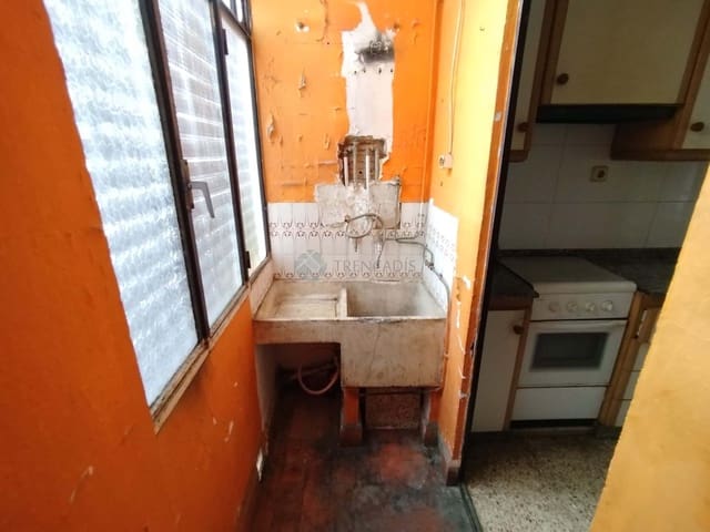 Apartamento de 3 habitaciones en Ayora en venta - 58.500 € (Ref: 9628337)