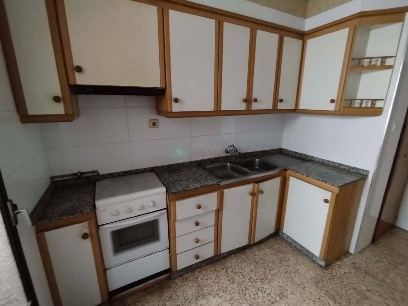 Apartamento de 3 habitaciones en Ayora en venta - 58.500 € (Ref: 9628337)