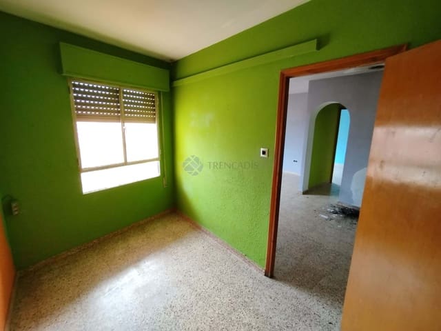 Apartamento de 3 habitaciones en Ayora en venta - 58.500 € (Ref: 9628337)