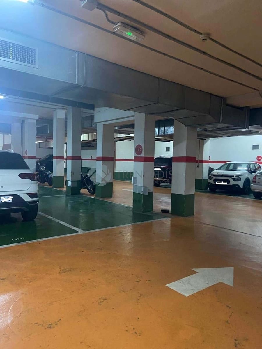 Garasje til salgs i Valencia by - € 32 000 (Ref: 9632708)