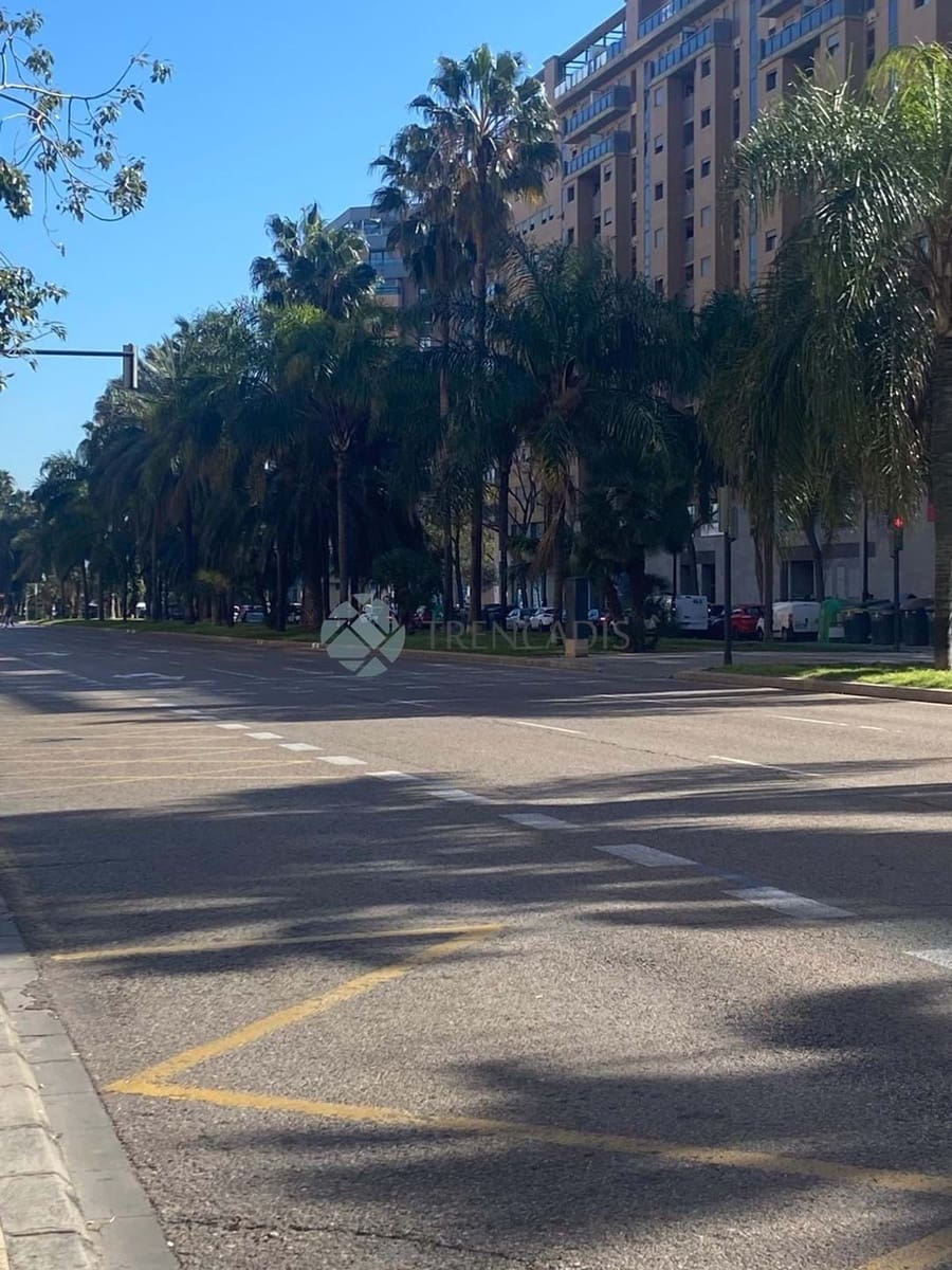 Garasje til salgs i Valencia by - € 32 000 (Ref: 9632708)