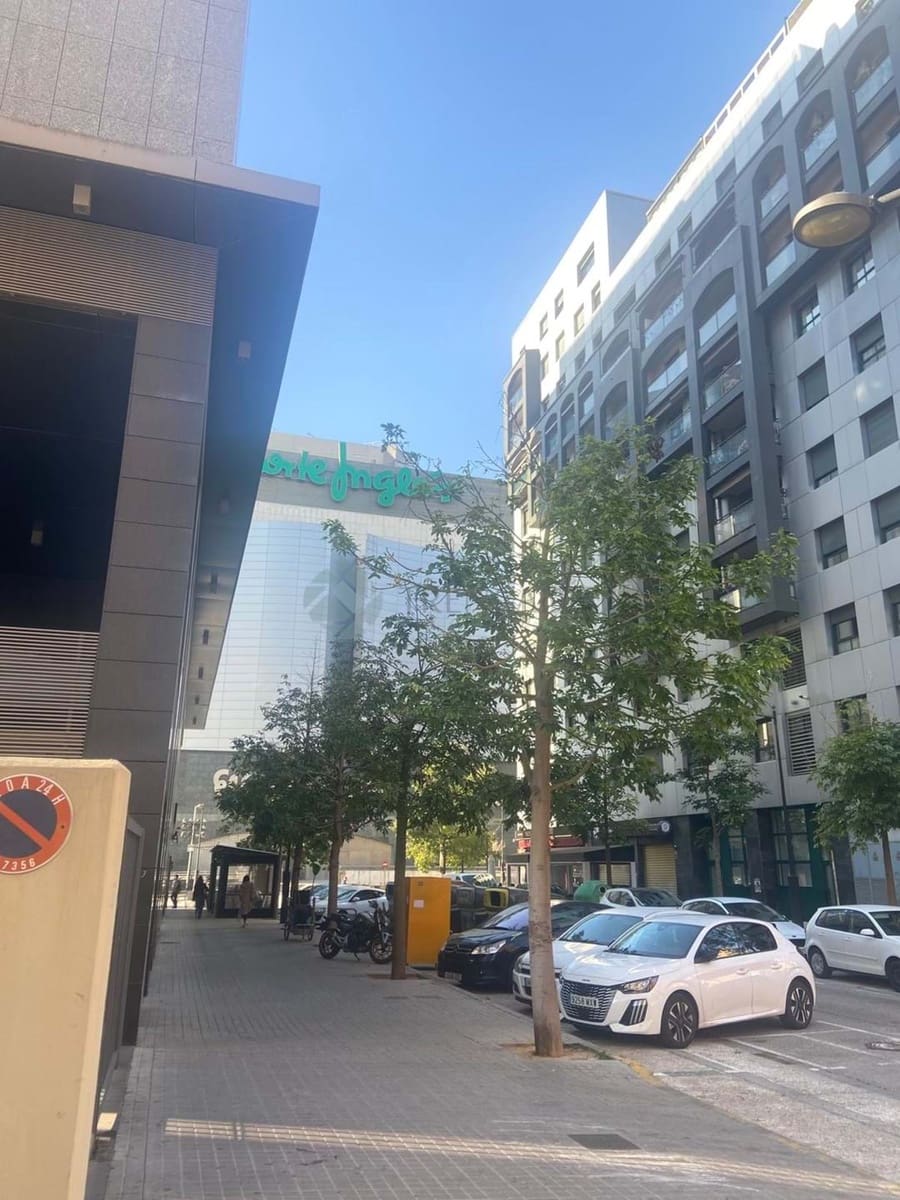 Garasje til salgs i Valencia by - € 32 000 (Ref: 9632708)