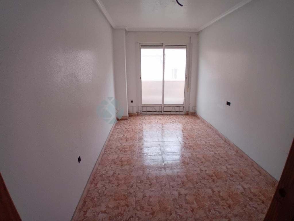 Apartamento de 3 habitaciones en Catral en venta - 140.000 € (Ref: 9634806)
