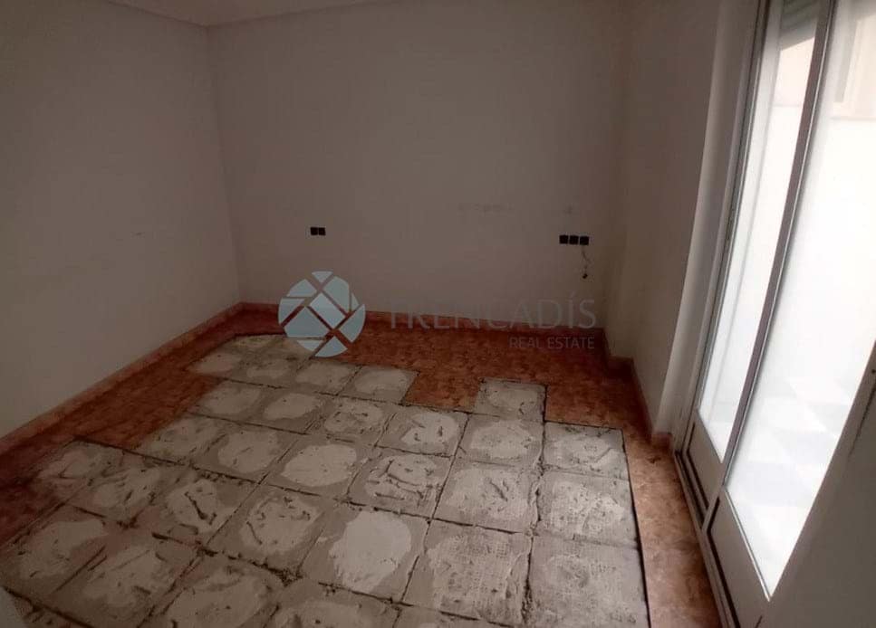 Apartamento de 3 habitaciones en Catral en venta - 140.000 € (Ref: 9634806)