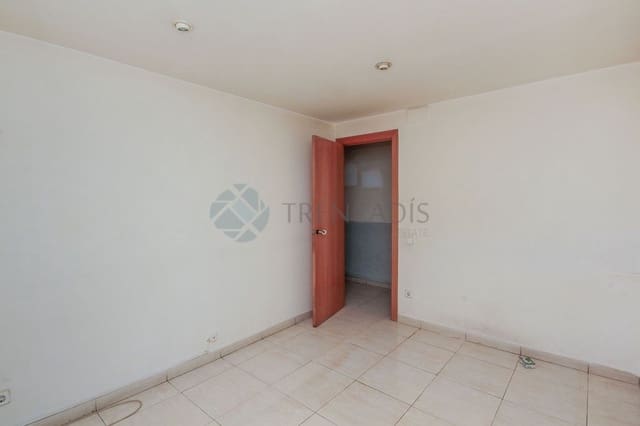 2 soverom Leilighet til salgs i Terrassa - € 99 000 (Ref: 9656373)