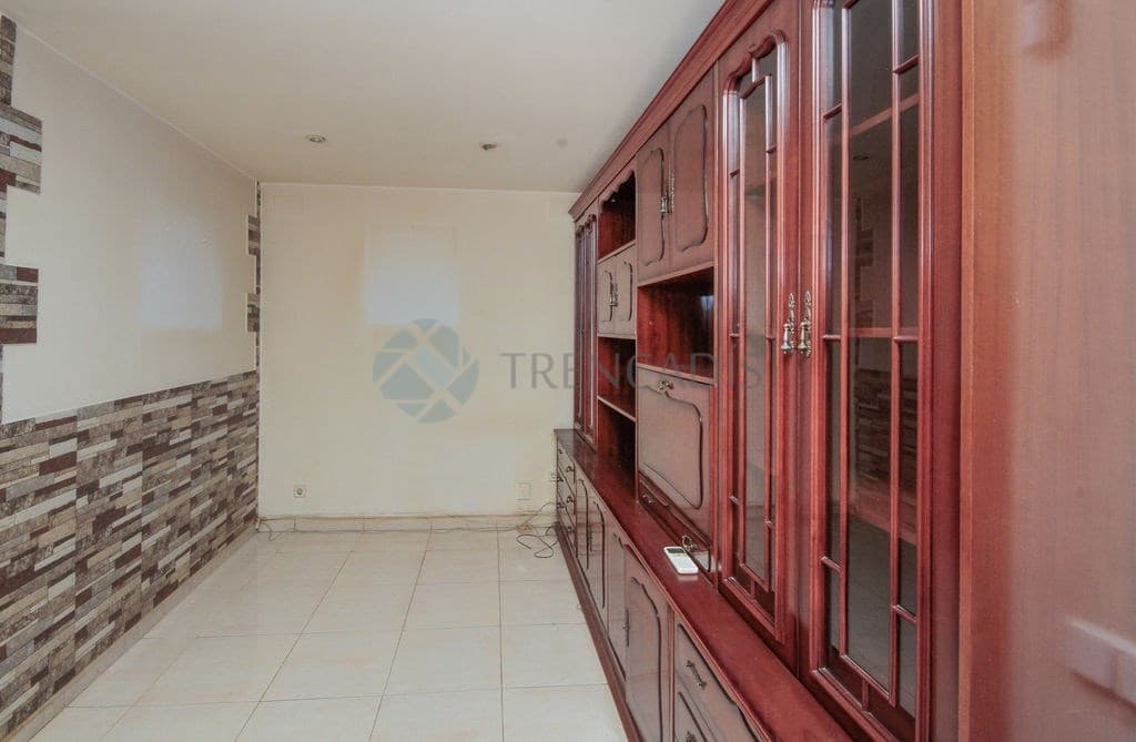 2 slaapkamer Appartement te koop in Terrassa - € 99.000 (Ref: 9656373)