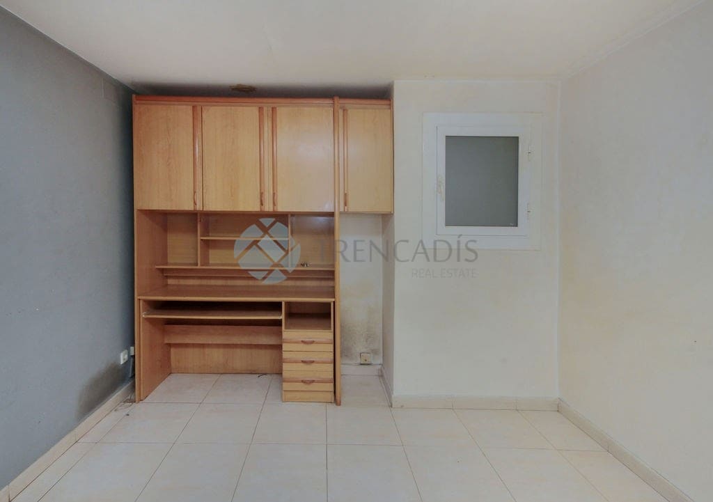 2 slaapkamer Appartement te koop in Terrassa - € 99.000 (Ref: 9656373)