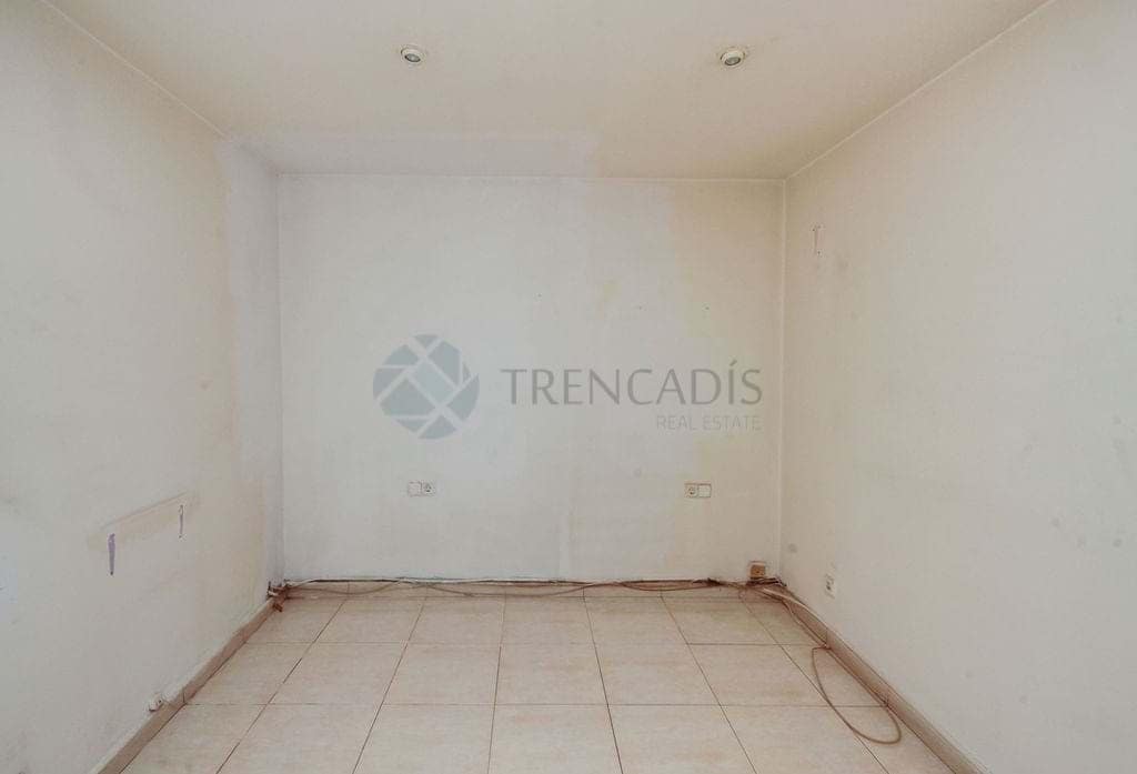 2 slaapkamer Appartement te koop in Terrassa - € 99.000 (Ref: 9656373)