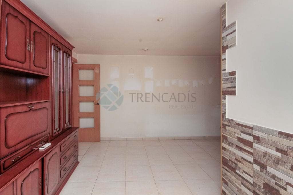 2 slaapkamer Appartement te koop in Terrassa - € 99.000 (Ref: 9656373)