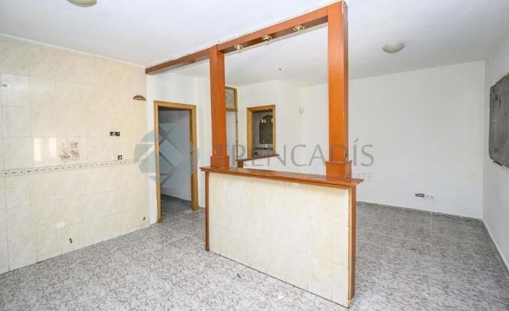 Casa de 3 habitaciones en Ugena en venta - 250.000 € (Ref: 9665446)