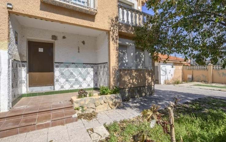 Casa de 3 habitaciones en Ugena en venta - 250.000 € (Ref: 9665446)