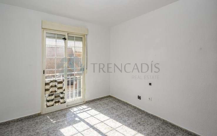 Casa de 3 habitaciones en Ugena en venta - 250.000 € (Ref: 9665446)