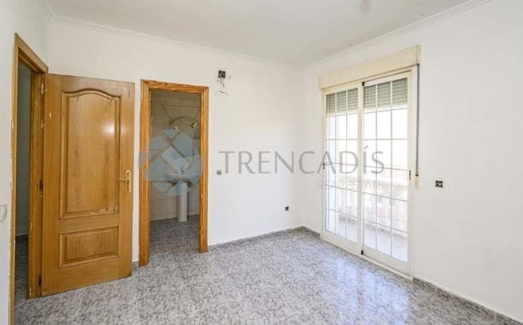 Casa de 3 habitaciones en Ugena en venta - 250.000 € (Ref: 9665446)