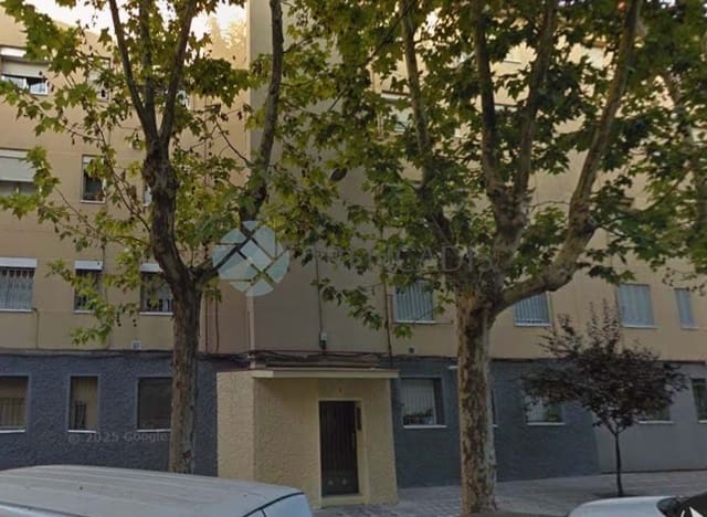 3 bedroom Commercial for sale in Madrid city - € 125,000 (Ref: 9713572)