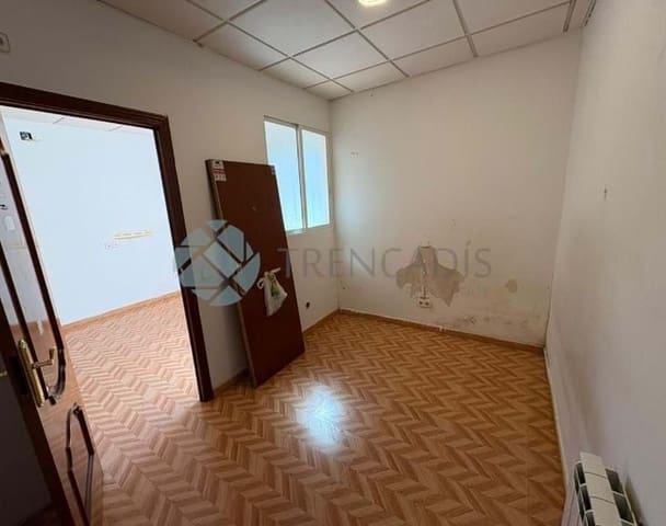 3 bedroom Commercial for sale in Madrid city - € 125,000 (Ref: 9713572)