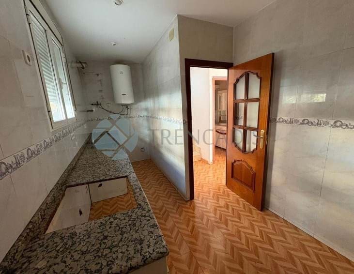 Local Comercial de 3 habitaciones en Madrid ciudad en venta - 125.000 € (Ref: 9713572)